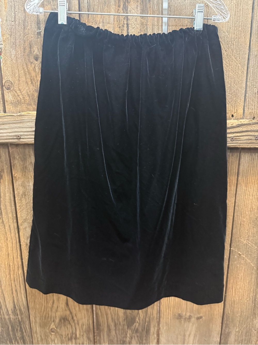 Patra Black Velvet Midi Skirt with Elastic Waist